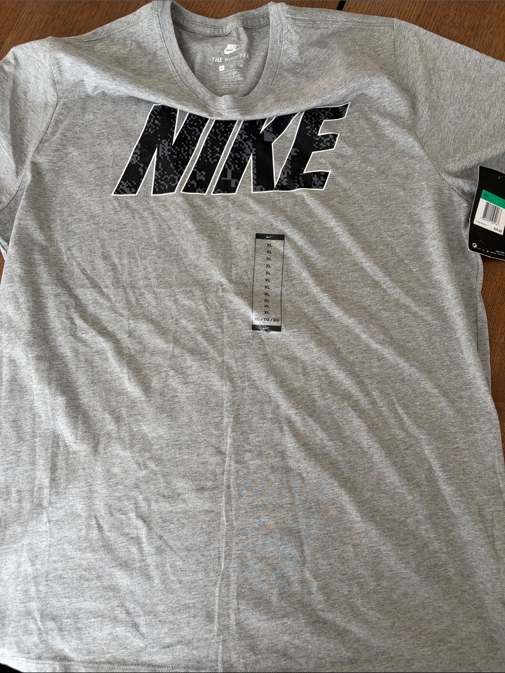 Nike Men’s Light Gray Tee with Black NIKE Logo
